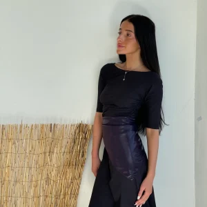 Robe plissée violette
