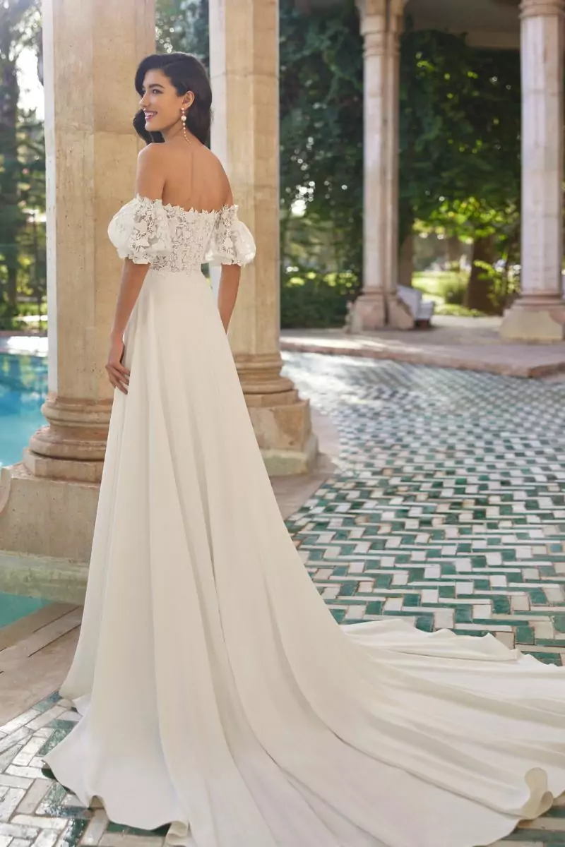 Robe Asia – Adriana Alier – Image 3