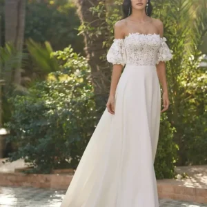 Robe Asia – Adriana Alier