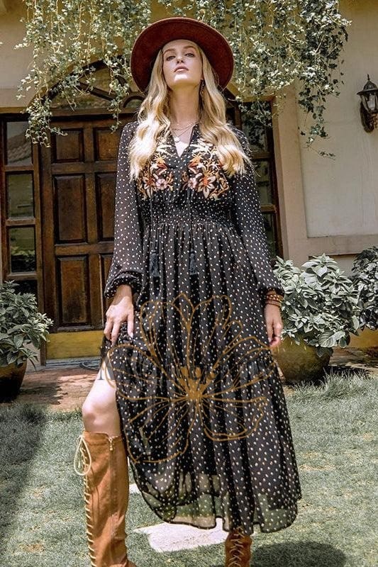 Robe Noire Brodée - Image 3