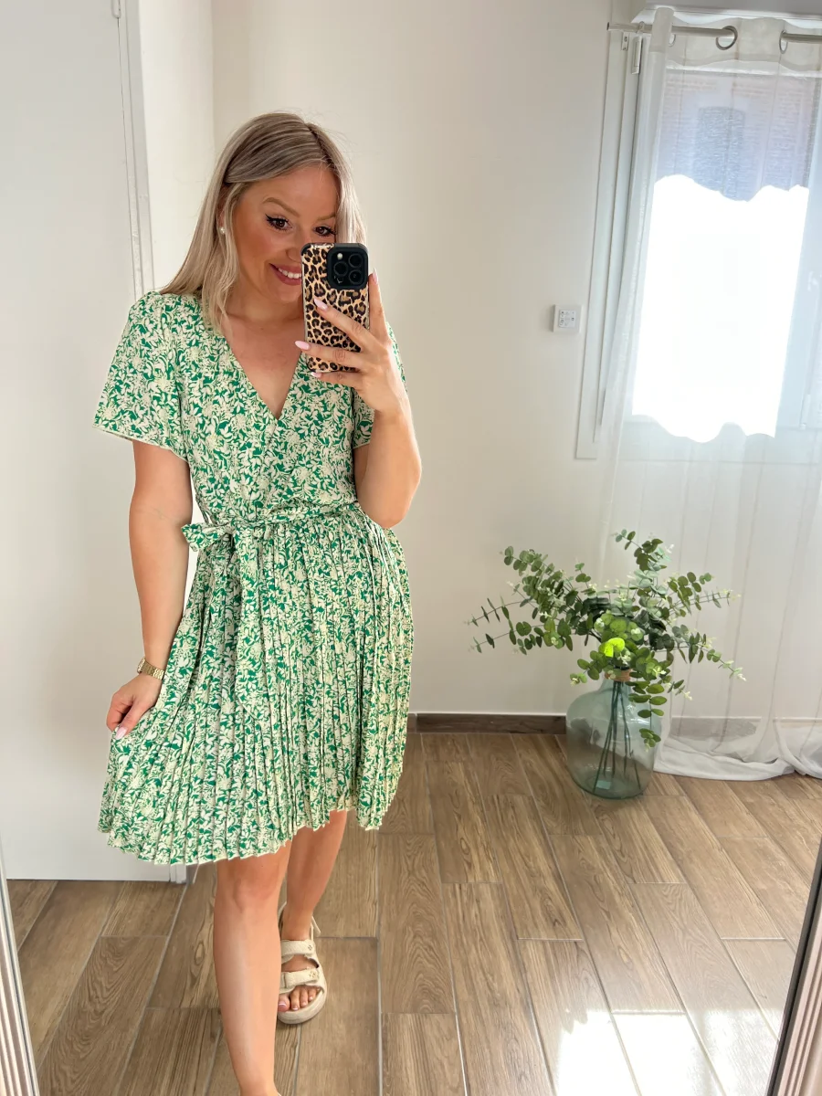 LA ROBE BEIGE ET VERT - Image 9