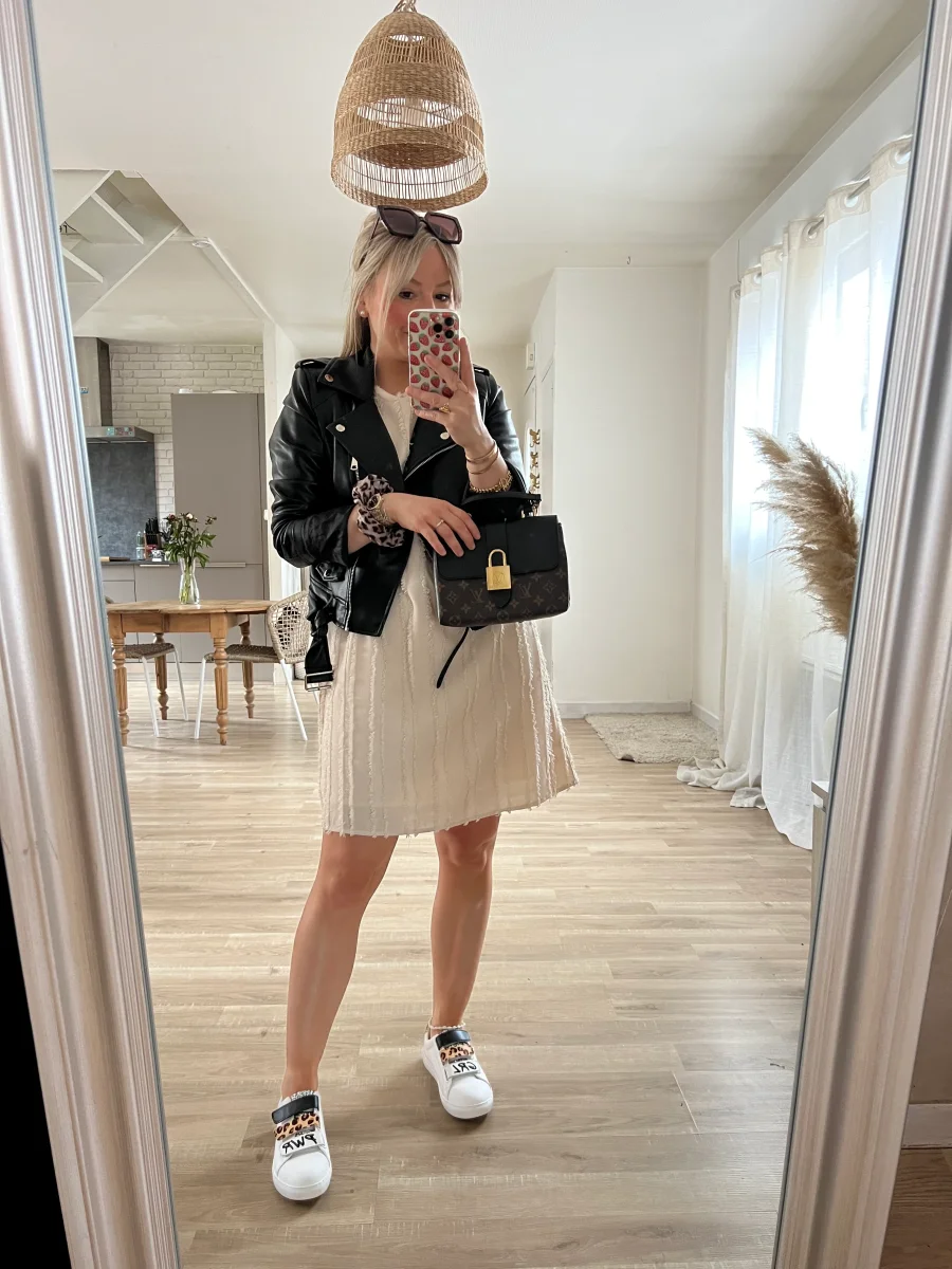 LA ROBE ÉLÉGANTE BEIGE - Image 3