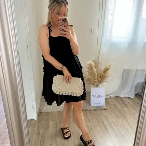 LA ROBE VAPOREUSE NOIRE