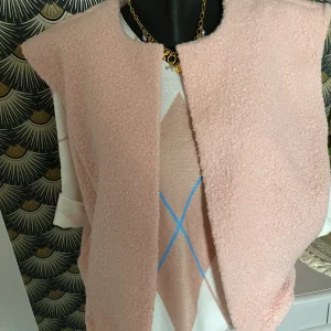 GILET ROSE  BOUCLETTE   TU 40/46