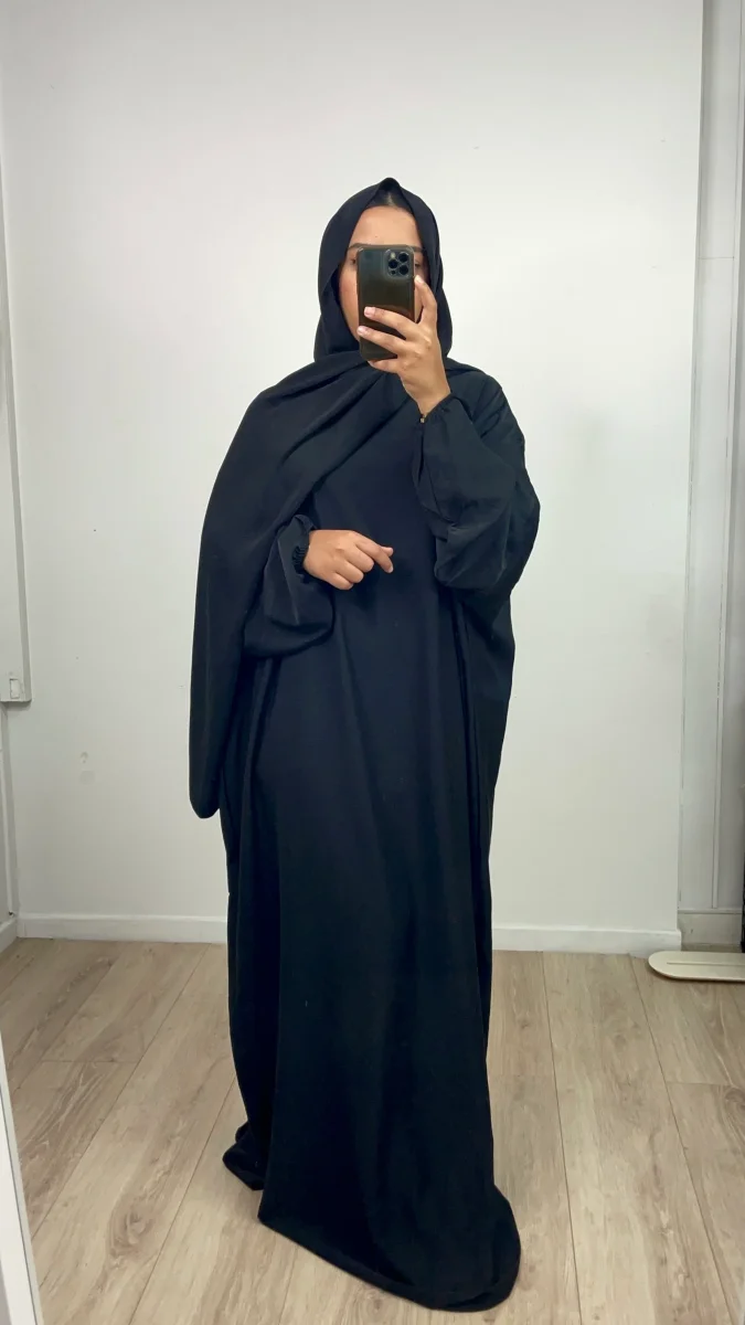 Abaya ample avec voile intégré Noir