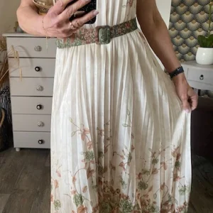 ROBE EVENEMENT KAKI 36/42 petit 44