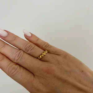 LA BAGUE COURONNE DE COEURS