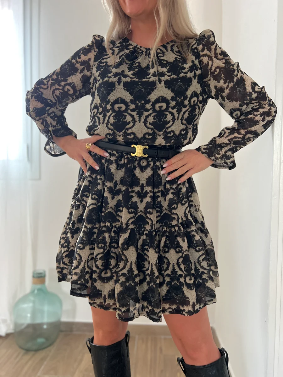 LA ROBE NOIRE BAROQUE – Image 3