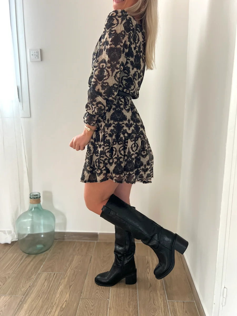 LA ROBE NOIRE BAROQUE – Image 6