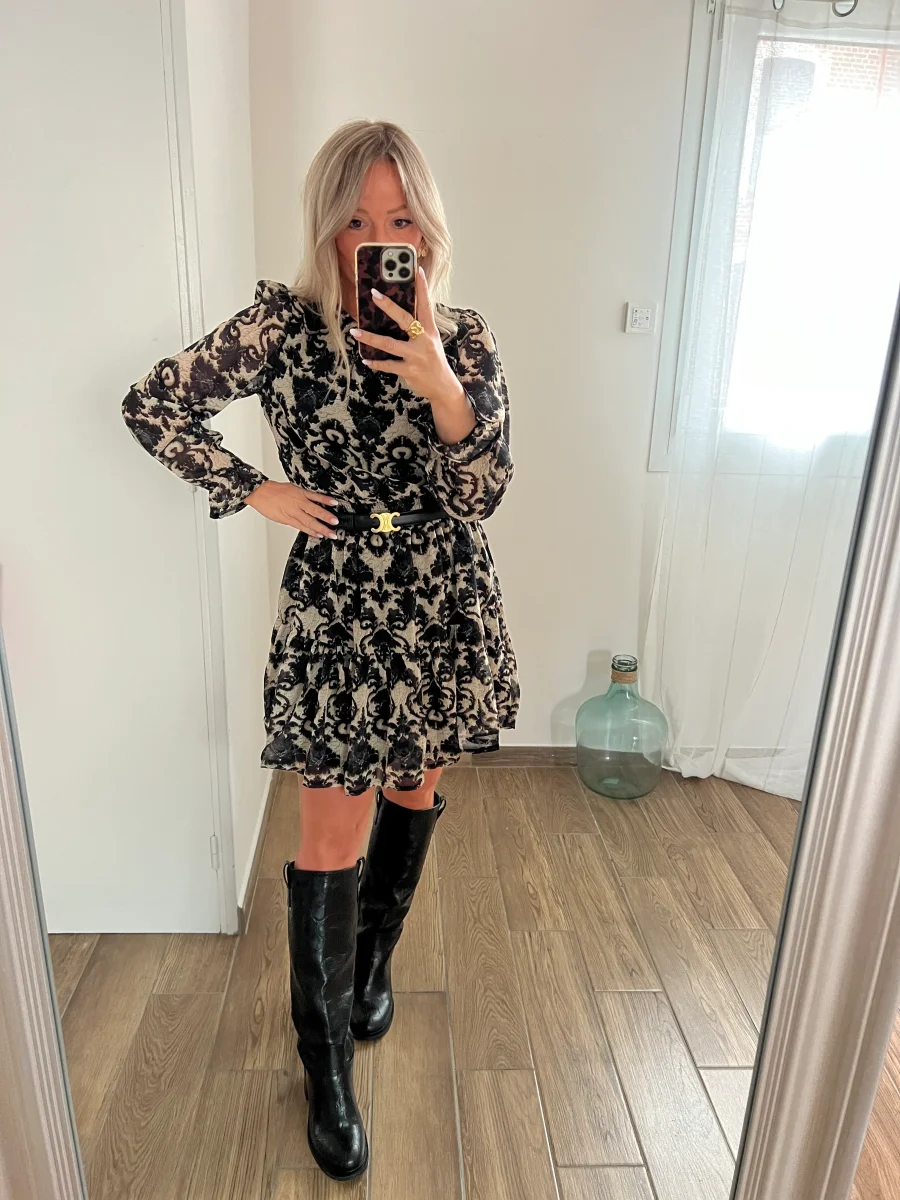 LA ROBE NOIRE BAROQUE – Image 5