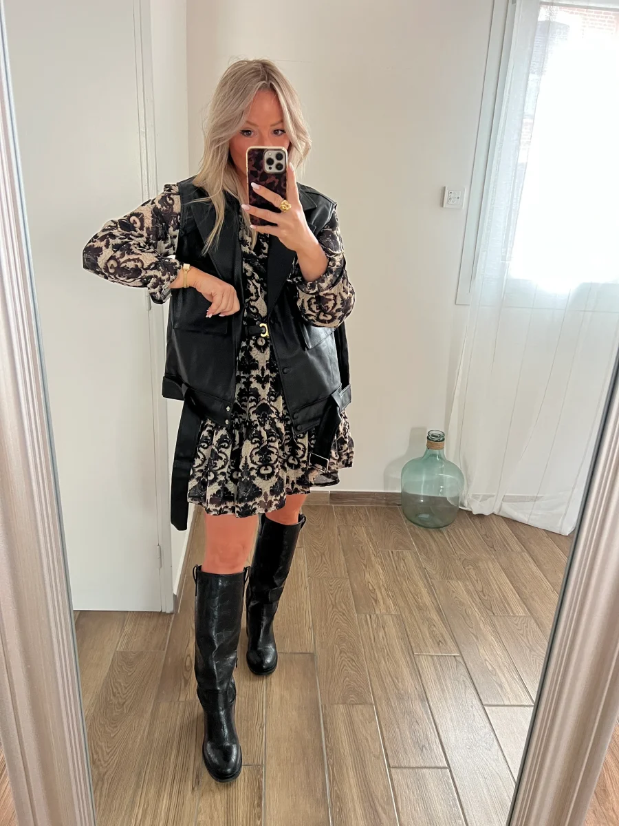 LA ROBE NOIRE BAROQUE – Image 4