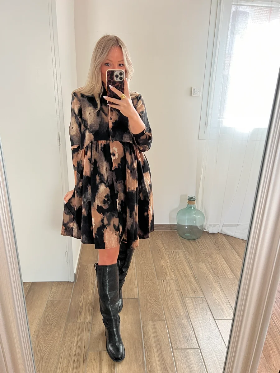 LA ROBE CHEMISE NOIR ET ROSE POUDRÉ - Image 4