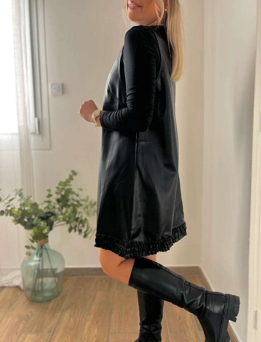 LA ROBE TRAPEZE EN SIMILI NOIR - Image 3