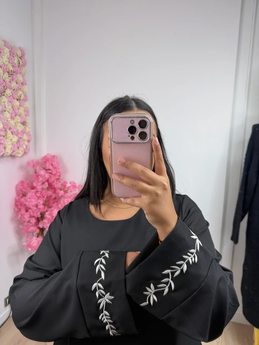 Abaya Fleur Noire - Image 3