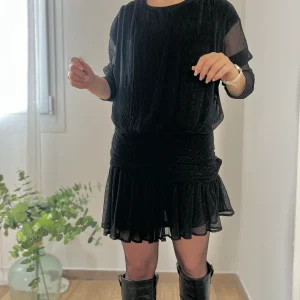 LA ROBE NOIRE IRISÉE