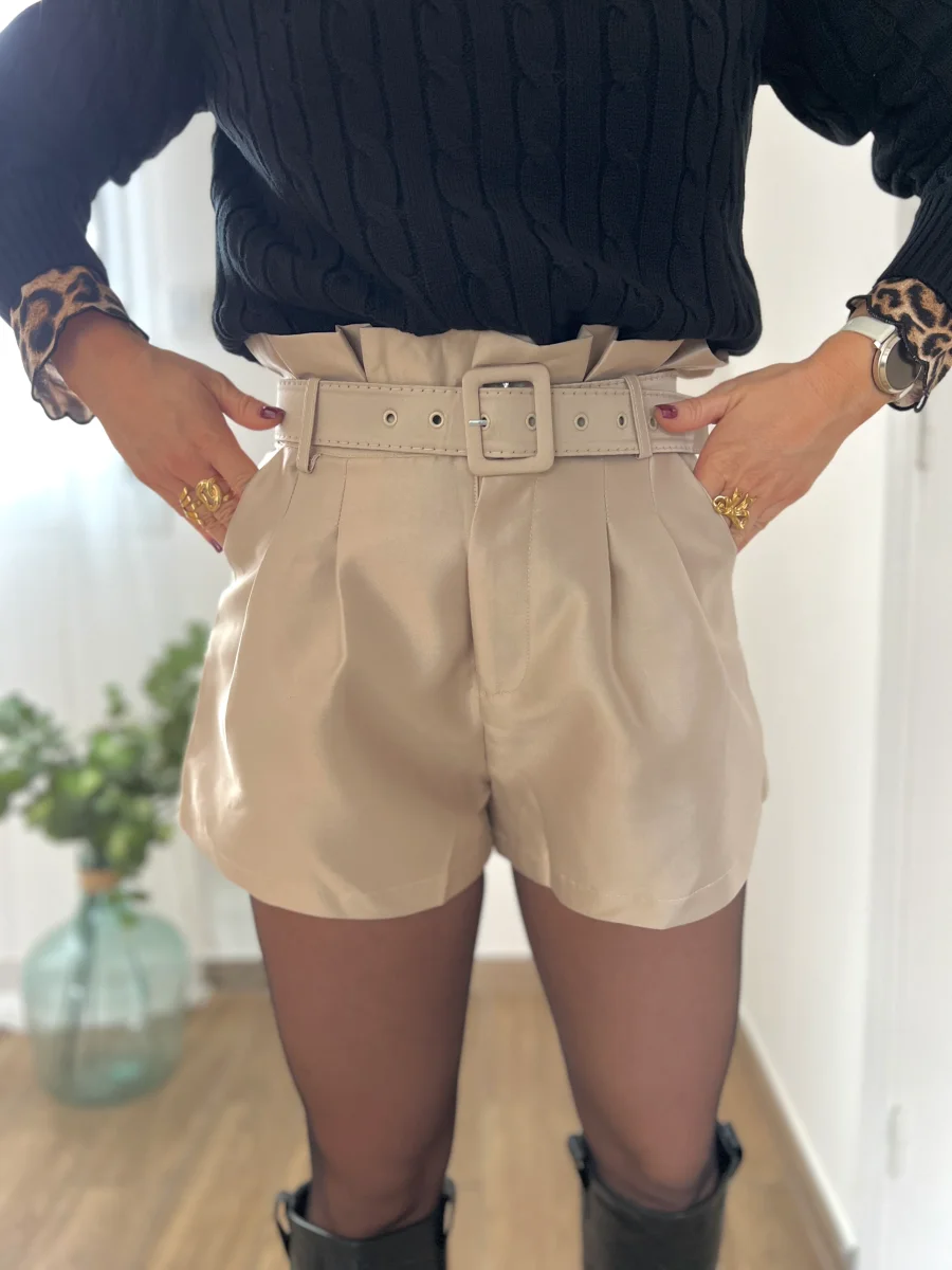 LE SHORT SATINÉ BEIGE - Image 4
