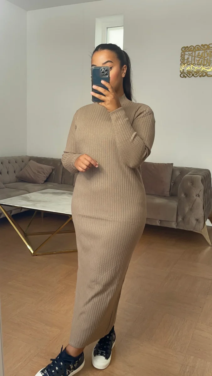 Robe pull longue Nelya Taupe