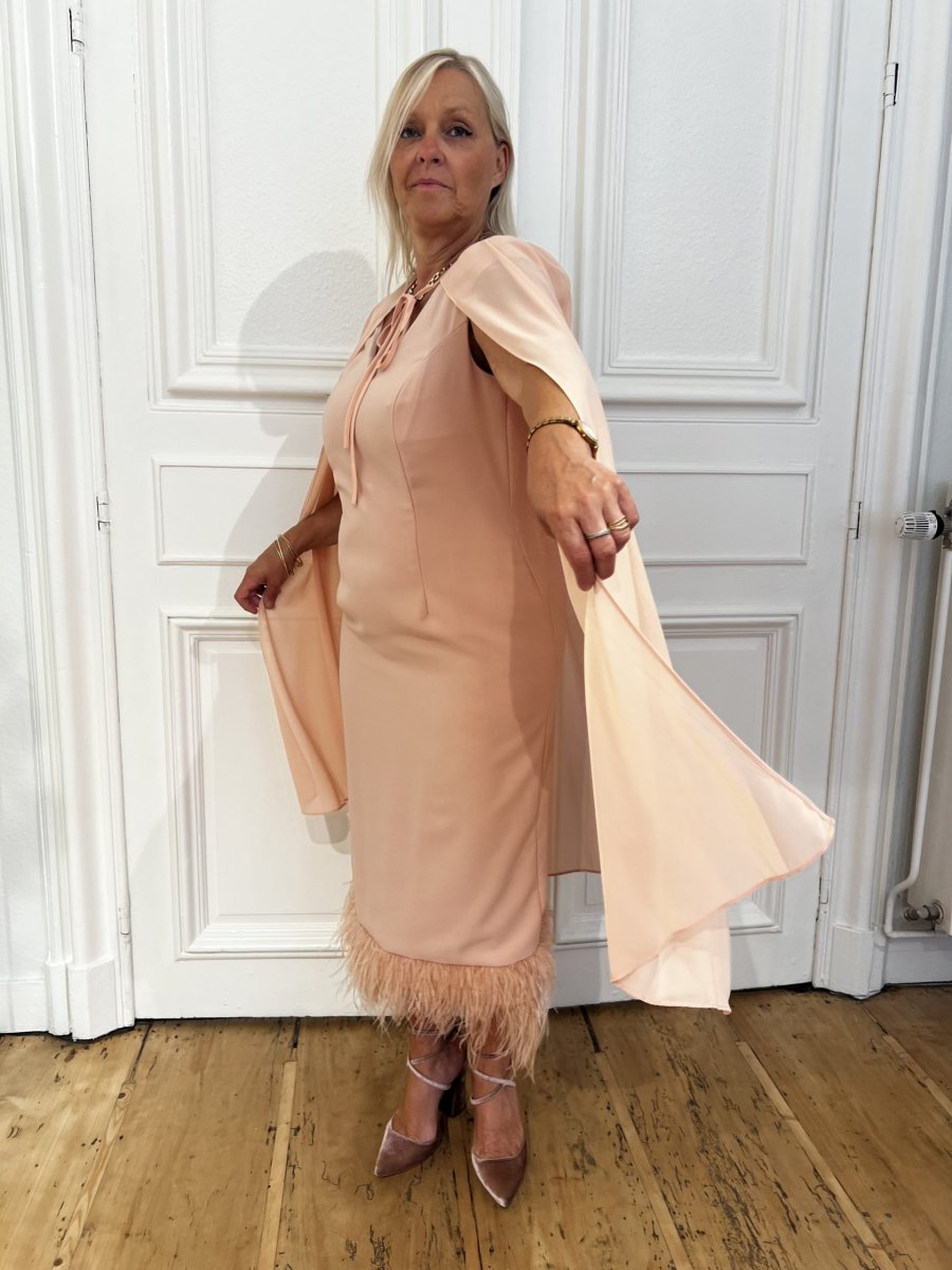 Ensemble Cape longue + Robe Carla Ruiz Taille 44 - Image 4