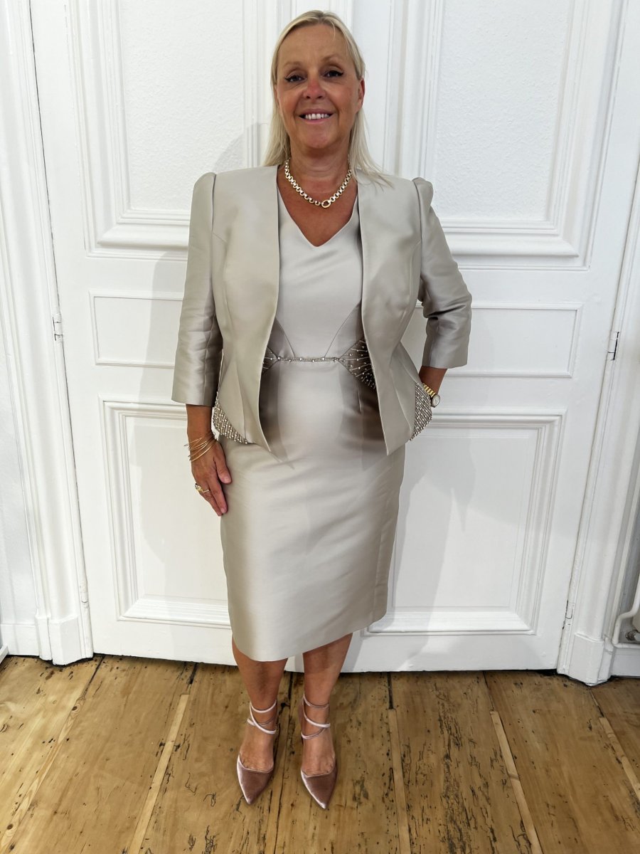 Robe mi longue Sonia Pena avec sa veste courte Taille 44 - Image 7