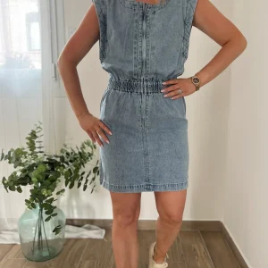 LA ROBE EN JEAN