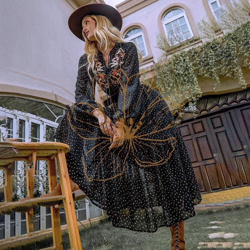 Robe Noire Brodée - Image 7