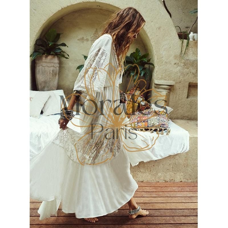 Robe blanche bohème en dentelle - Image 4