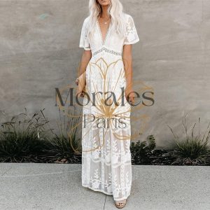 Robe blanche bohémienne en maille