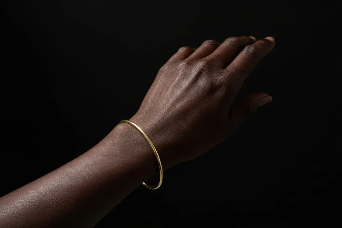 Bracelet jonc africain en bronze poli | Signature – Image 4