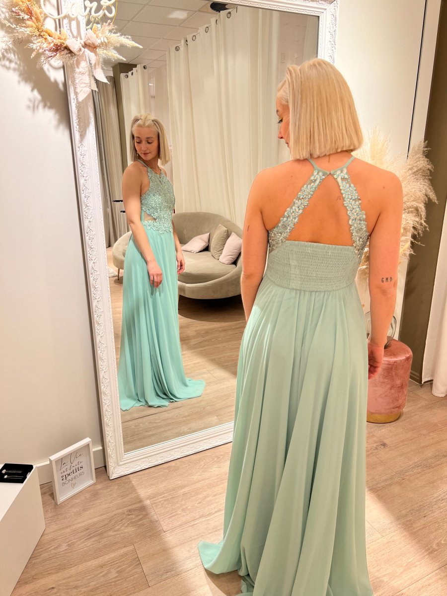 La robe longue en dentelles et sequins - Image 3