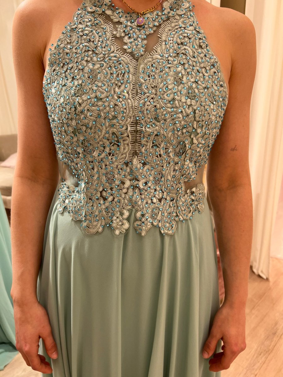 La robe longue en dentelles et sequins - Image 5