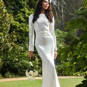 Robe Blanche Satin Fourreau