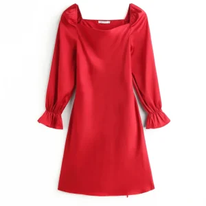 Robe Rouge en satin