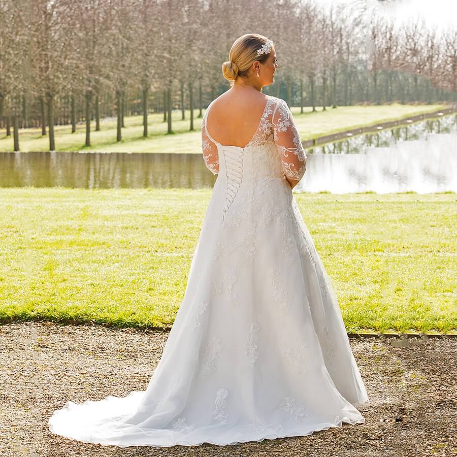 Robe de Mariée Princesse Femme Ronde - Image 4