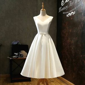 Robe Patineuse Satin Legere Blanche