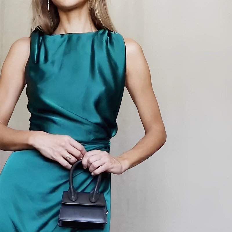 Robe Satin Vert Sapin – Image 3